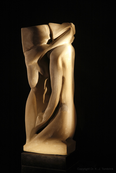 009_Der Kuss0038_Sandstein_Tombrink_Skulptur