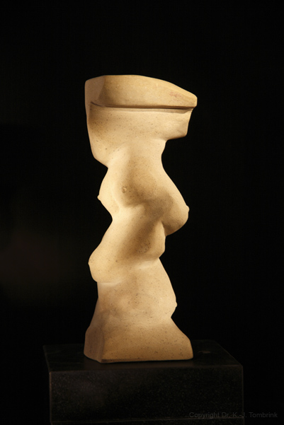 019_Fruchtbarkeit0018_Sandstein_Tombrink_Skulptur