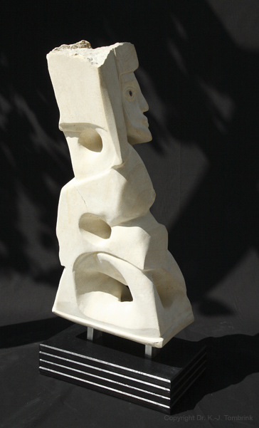 103_Die Waechterin des Abtes_Sandstein_Tombrink_Skulptur